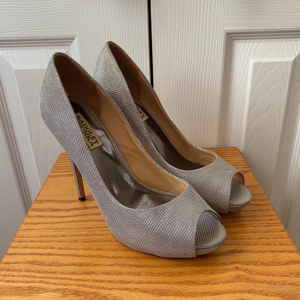 Badgley Mischka‎ Silver Sparkle Platform Peep Toe Wedding Formal Pumps SZ 8.5